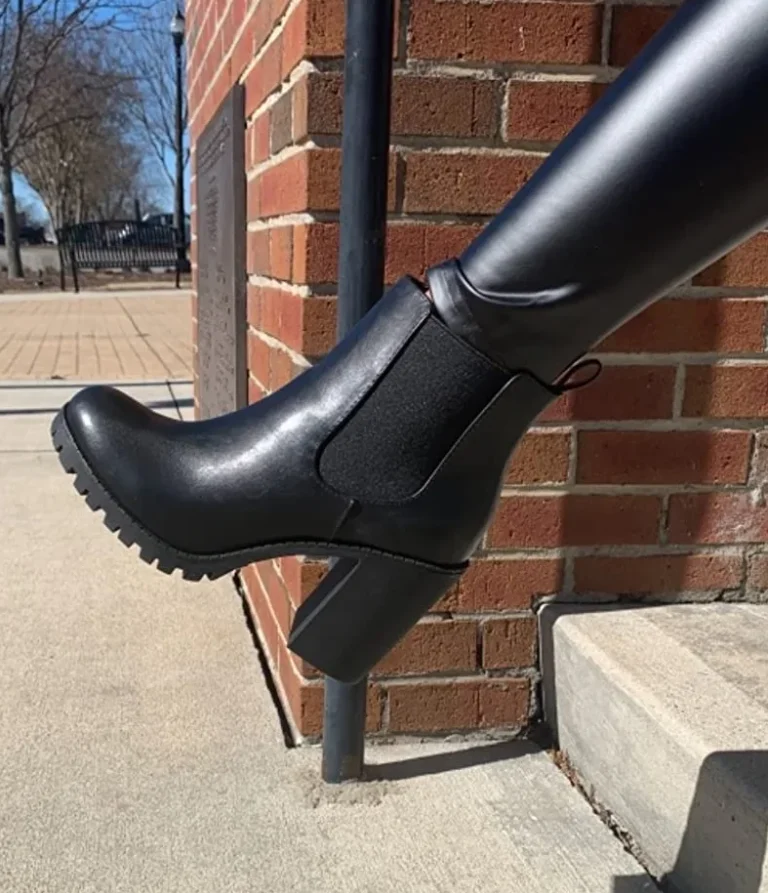 Soda Glove Lug Sole Ankle Boots