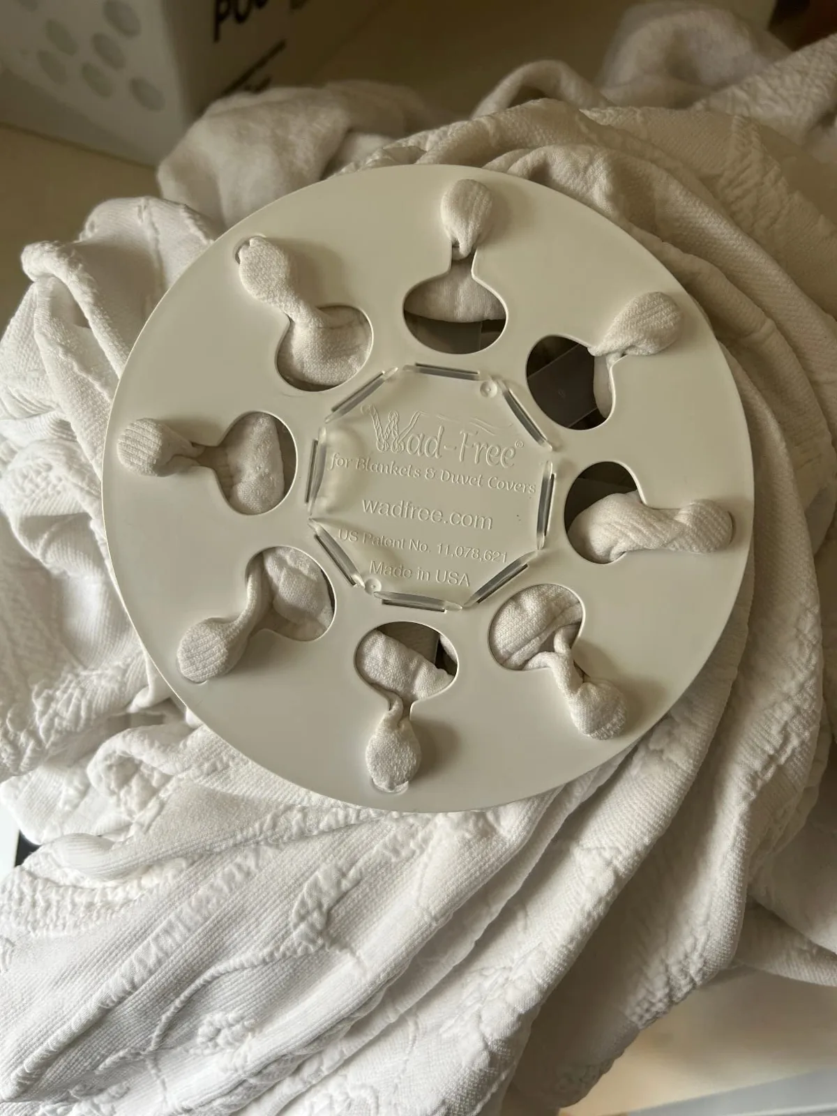 Wad-Free laundry tool made for blankets and duvet covers